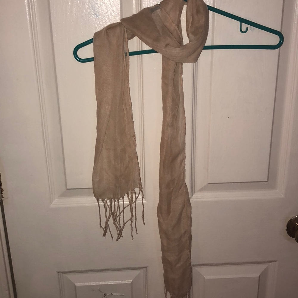 Scarfs - Picture 3 of 3